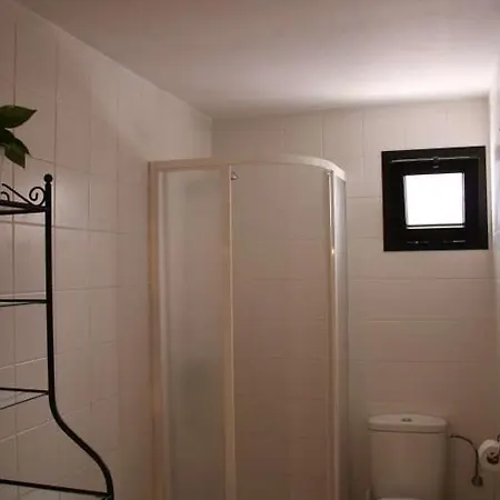 Apartment Sleeps 4 Wifi